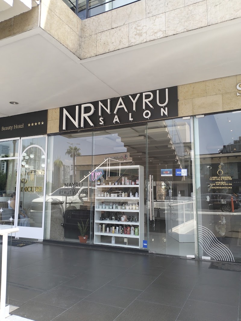 NAYRU BEAUTY SALON en Plaza Chipinque